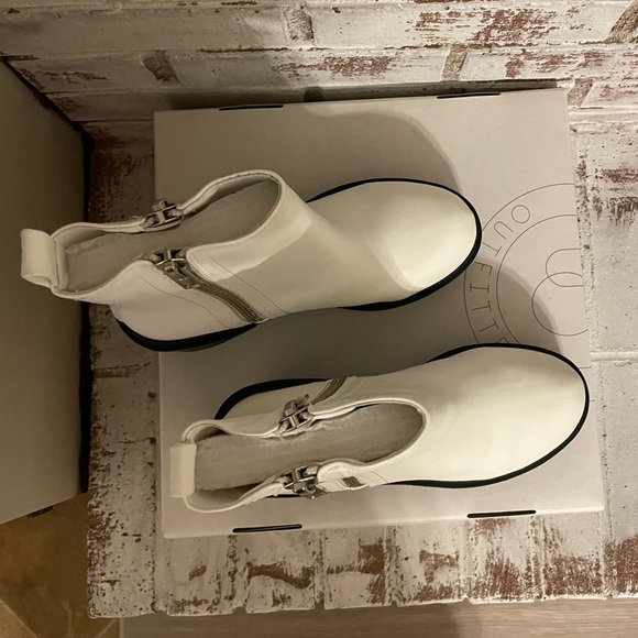 NIB Urban Outfitters UO Zip Up Boot White Brand New - Picture 7 of 7